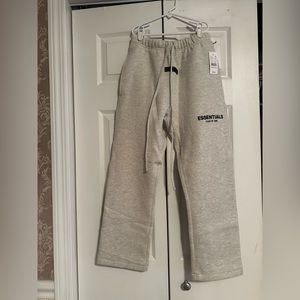 BRAND NEW ESSENTIALS SWEATPANTS
